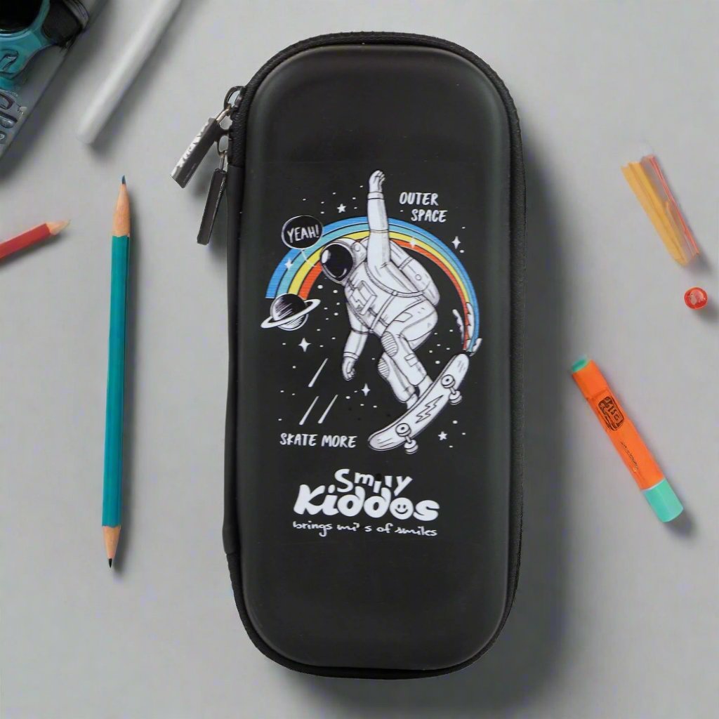 Smily Kiddos Combo Pack(Backpack,Pencil case,Lunch Bag,Lunch Box, Sipper Water Bottle (Space theme) Black